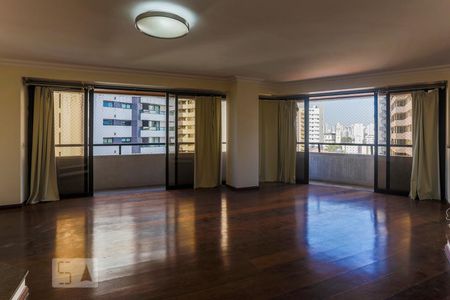 Sala de Estar  de apartamento à venda com 3 quartos, 242m² em Aclimação, São Paulo