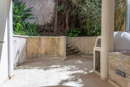 Casa à venda com 400m², 4 quartos e 3 vagasQuintal forno