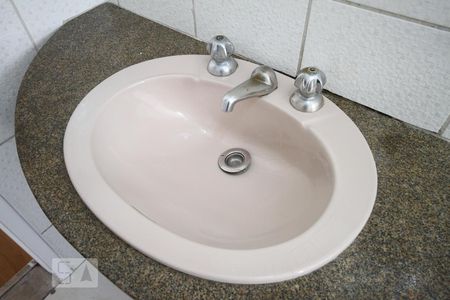 Casa à venda com 110m², 2 quartos e 1 vagaBanheiro Cima