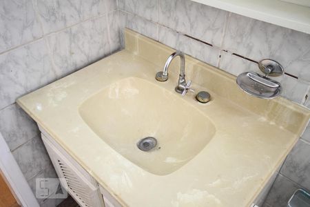 Casa à venda com 110m², 2 quartos e 1 vagaBanheiro Terreo