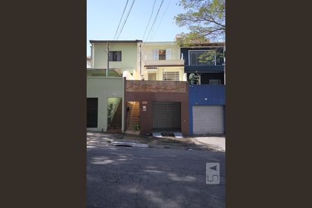 Casa à venda com 110m², 2 quartos e 1 vagaFachada