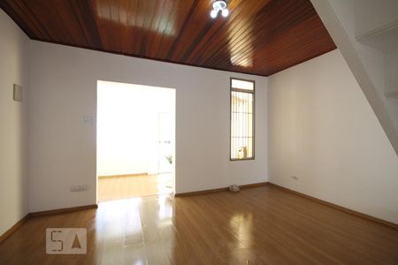 Sala de Casa com 2 quartos, 110m² Vila Mariana