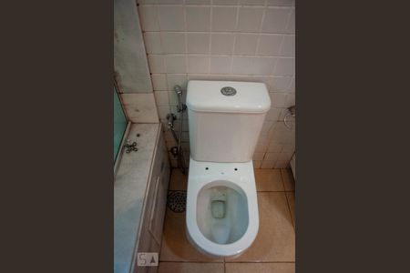 Casa de condomínio para alugar com 300m², 4 quartos e 3 vagasBanheiro da Suíte