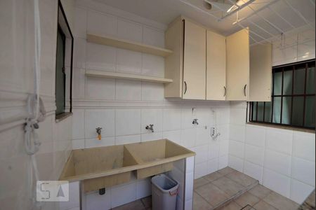 Casa à venda com 215m², 4 quartos e 3 vagasArea de Serviço