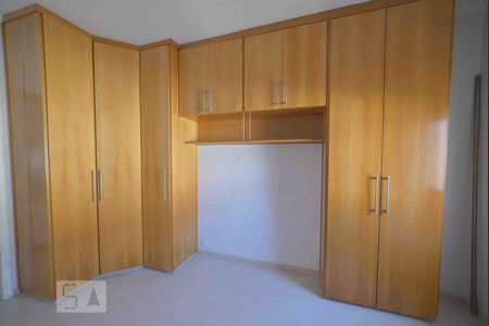 Casa à venda com 215m², 4 quartos e 3 vagasQuarto 2