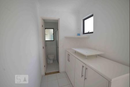 Casa à venda com 215m², 4 quartos e 3 vagasQuarto de Serviço