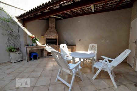 Casa à venda com 215m², 4 quartos e 3 vagasArea Externa