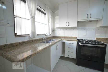 Casa à venda com 215m², 4 quartos e 3 vagasCozinha