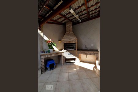 Casa à venda com 215m², 4 quartos e 3 vagasChurrasqueira