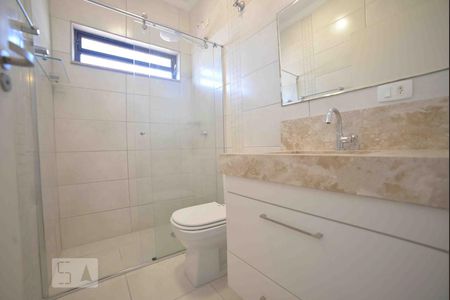 Casa à venda com 215m², 4 quartos e 3 vagasBanheiro Social