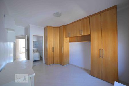 Casa à venda com 215m², 4 quartos e 3 vagasQuarto 2