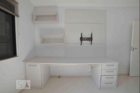 Casa à venda com 215m², 4 quartos e 3 vagasQuarto 4