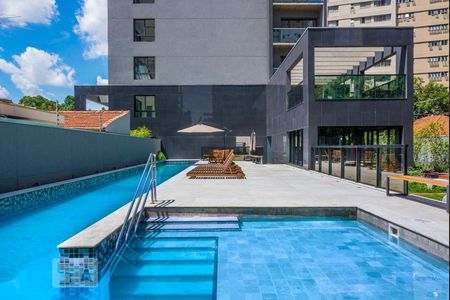 Apartamento à venda com 26m², 1 quarto e sem vagaÁrea comum - Piscina