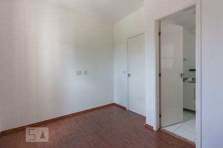 Suíte  de apartamento à venda com 2 quartos, 68m² em Umuarama, Osasco