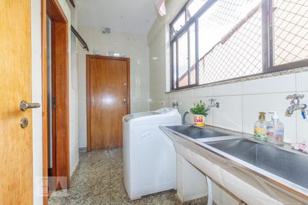 Apartamento para alugar com 170m², 4 quartos e 3 vagas Apartamento para alugar com 170m², 4 quartos e 3 vagasÁrea de Serviço