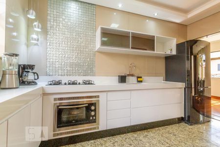 Apartamento para alugar com 170m², 4 quartos e 3 vagas Apartamento para alugar com 170m², 4 quartos e 3 vagasCozinha