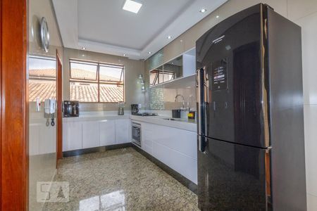 Apartamento para alugar com 170m², 4 quartos e 3 vagas Apartamento para alugar com 170m², 4 quartos e 3 vagasCozinha