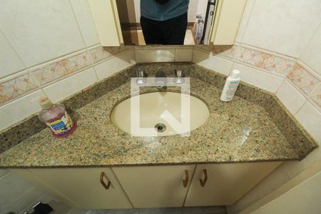 Apartamento à venda com 109m², 2 quartos e 2 vagas Apartamento à venda com 109m², 2 quartos e 2 vagasBanheiro da Suíte 1