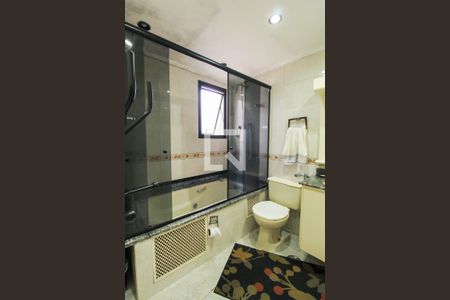 Apartamento à venda com 109m², 2 quartos e 2 vagas Apartamento à venda com 109m², 2 quartos e 2 vagasBanheiro da Suíte 2