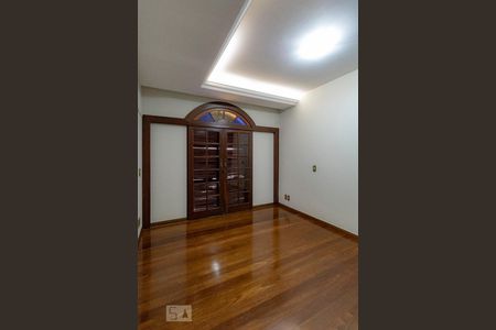 Casa para alugar com 500m², 6 quartos e sem vagaquarto 4