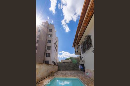 Casa para alugar com 500m², 6 quartos e sem vagaPiscina