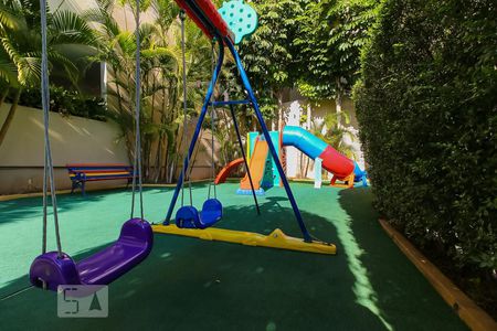 Apartamento para alugar com 40m², 2 quartos e 1 vaga Apartamento para alugar com 40m², 2 quartos e 1 vagaÁrea Comum - Playground