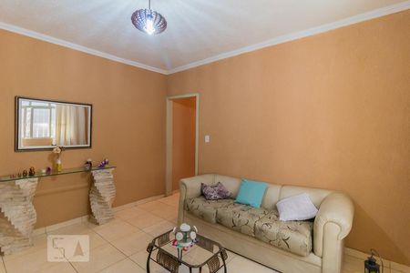 Sala de casa à venda com 4 quartos, 75m² em Jardim Laone, São Paulo