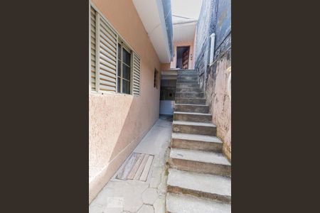 Casa à venda com 75m², 4 quartos e 2 vagas Casa à venda com 75m², 4 quartos e 2 vagasEscada