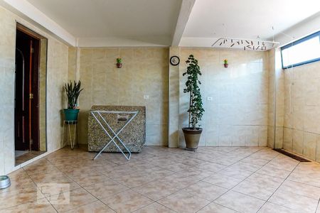 Casa à venda com 136m², 4 quartos e 2 vagas Casa à venda com 136m², 4 quartos e 2 vagasChurrasqueira