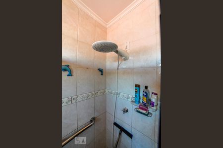 Casa à venda com 136m², 4 quartos e 2 vagas Casa à venda com 136m², 4 quartos e 2 vagasBanheiro