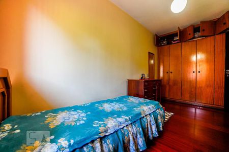 Casa à venda com 136m², 4 quartos e 2 vagas Casa à venda com 136m², 4 quartos e 2 vagasQuarto 2