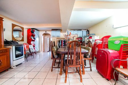 Casa à venda com 136m², 4 quartos e 2 vagas Casa à venda com 136m², 4 quartos e 2 vagasQuarto Reversível