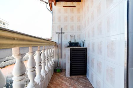 Casa à venda com 136m², 4 quartos e 2 vagas Casa à venda com 136m², 4 quartos e 2 vagasVaranda Fundos