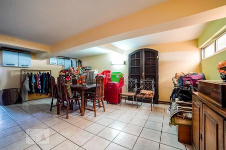 Casa à venda com 136m², 4 quartos e 2 vagas Casa à venda com 136m², 4 quartos e 2 vagasQuarto Reversível