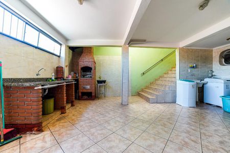 Casa à venda com 136m², 4 quartos e 2 vagas Casa à venda com 136m², 4 quartos e 2 vagasChurrasqueira