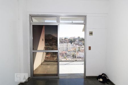 Apartamento à venda com 80m², 2 quartos e 1 vagaSala detalhe