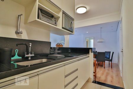 Apartamento para alugar com 100m², 3 quartos e 2 vagas Apartamento para alugar com 100m², 3 quartos e 2 vagasCozinha