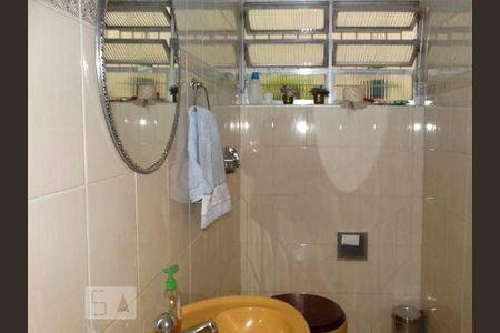 Lavabo de casa para alugar com 3 quartos, 180m² em Saúde, São Paulo