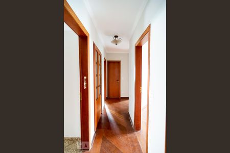 Apartamento para alugar com 170m², 4 quartos e 3 vagasCorredor Quartos