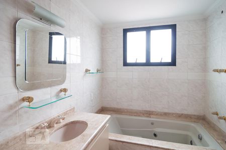 Apartamento para alugar com 170m², 4 quartos e 3 vagasBanheiro Suíte