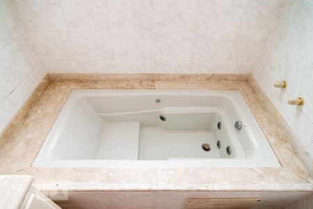 Apartamento para alugar com 170m², 4 quartos e 3 vagasBanheiro Suíte