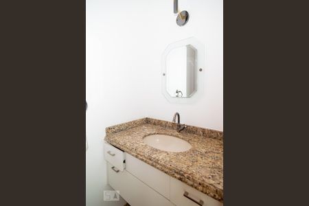 Apartamento para alugar com 170m², 4 quartos e 3 vagasLavabo