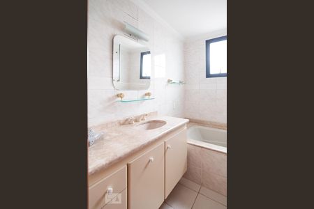 Apartamento para alugar com 170m², 4 quartos e 3 vagasBanheiro Suíte