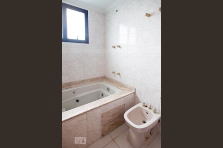 Apartamento para alugar com 170m², 4 quartos e 3 vagasBanheiro Suíte