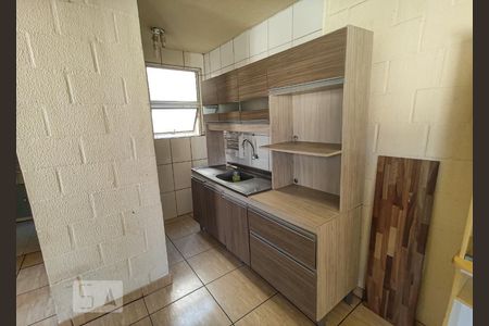 Cozinha de apartamento à venda com 2 quartos, 45m² em São João Batista, São Leopoldo
