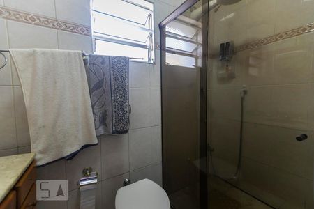 Casa à venda com 170m², 4 quartos e 1 vagaBanheiro 1