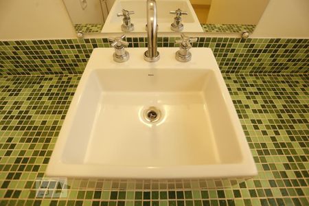 Apartamento à venda com 230m², 3 quartos e 1 vagaBanheiro da Suíte