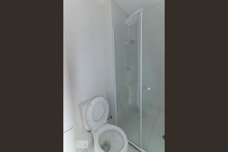 Banheiro de kitnet/studio para alugar com 1 quarto, 30m² em Jardim Prudência, São Paulo