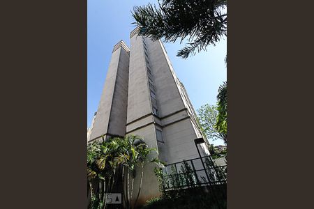 Apartamento para alugar com 68m², 3 quartos e 1 vagaFachada