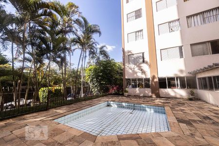 Apartamento para alugar com 60m², 2 quartos e 1 vaga Apartamento para alugar com 60m², 2 quartos e 1 vagaÁrea comum - Piscina